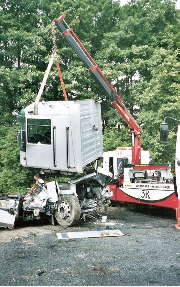 Dépannage camion 77 – Levage camion 94 – Grutage poids lourd